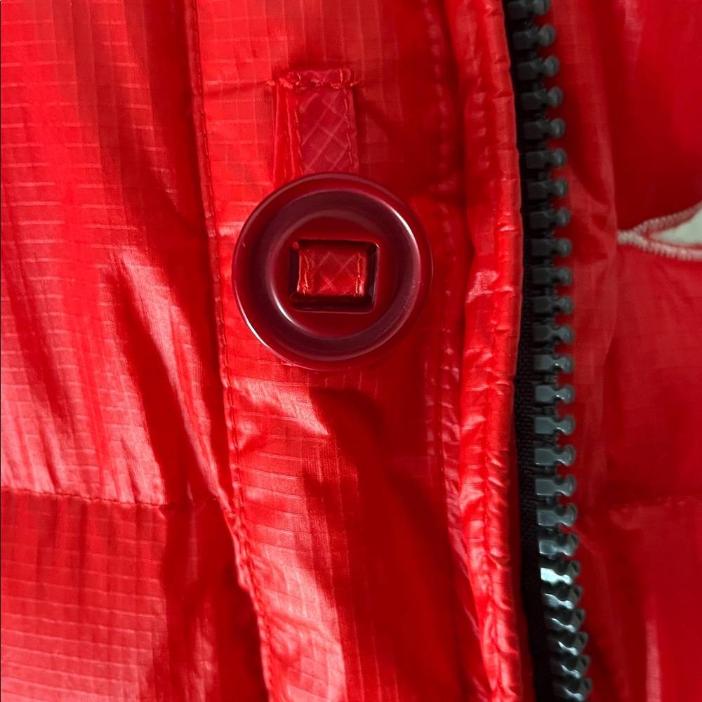 R13 Reversible Red and White long Puffer Anorak Jacket. - Picture 15 of 15